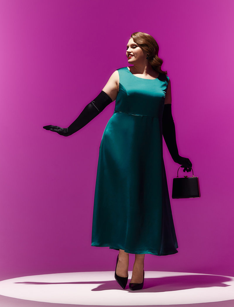 платье зелен атлас 2