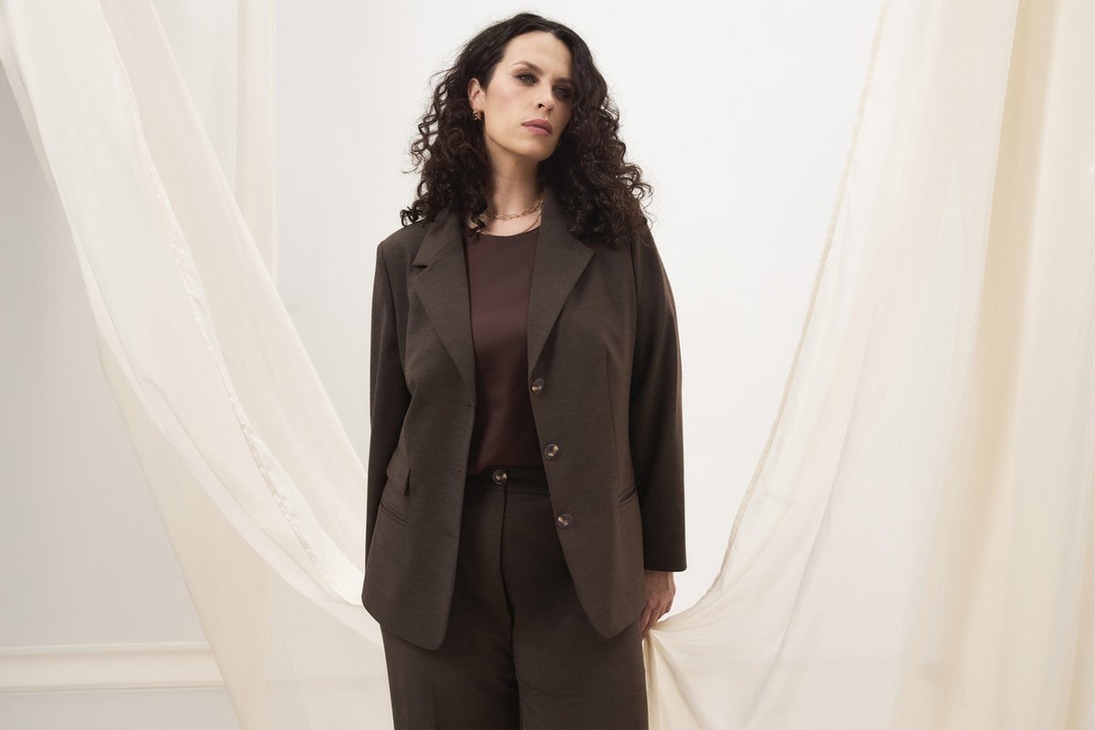 жакет белый карманы 2